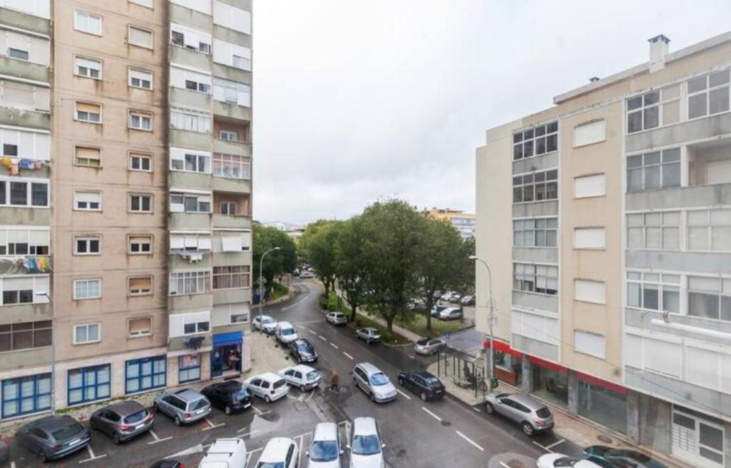 Beautiful 1 Bedroom Apartment Near Benfica Лісабон Екстер'єр фото