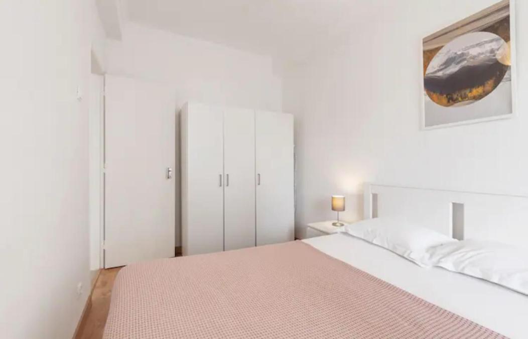 Beautiful 1 Bedroom Apartment Near Benfica Лісабон Екстер'єр фото